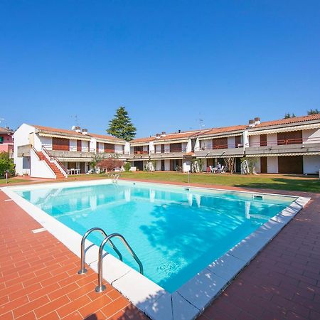 Cinzia Apartment Front Beach - Happy Rentals Sirmione Bagian luar foto